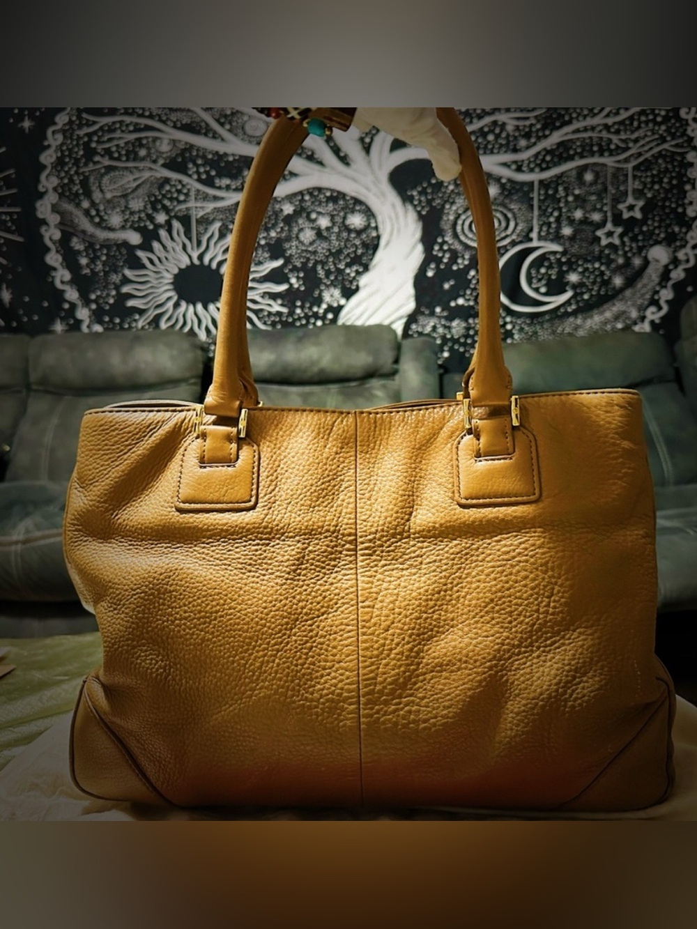 Vintage Tory Burch Mustard Leather Tote with Charm shoulder bag - Picture 10 of 15